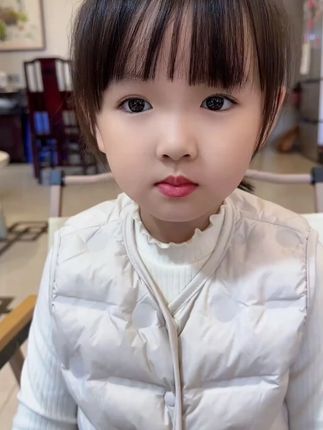 天气越来越冷,孩子的围脖该准备了,无骨套头,防风保暖 #围脖 #秋冬围巾 #这个冬天不怕冷 #萌娃来袭 #最萌最萌我最萌