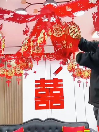 2025 婚房吊顶拉花!结婚客厅房顶装饰 农村新房婚礼布置 #婚房拉花 #吊顶装饰 #婚礼布置 #农村婚房装饰
