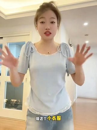超迷人的大码女装,穿上它,你就是女神!#谁穿谁好看系列 #短袖t恤 #短袖推荐 #女装