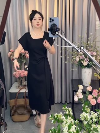 #连衣裙 黑色修身梨形身材收腰长裙小个子法式开叉连衣裙子女 #显瘦穿搭 #我的夏日ootd #梨形身材穿搭