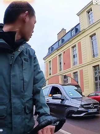 湖远行诚心推荐好物 湖远行在国外骑行的时候为什么要随身携带枪#湖远行#湖的环球之旅#熬夜#好物推荐#健康@湖远行