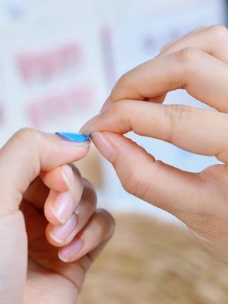 学生党早八神器_免照灯胶贴穿戴甲_宿舍党也能秒变精致✨ #魅贝贝免烤灯胶 #穿戴甲胶水 #免照灯胶水 #美甲胶水 #穿戴甲专用胶