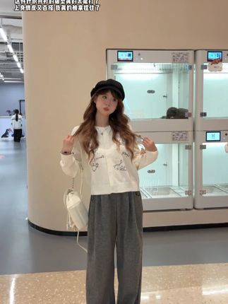 今天穿点乖的#针织开衫 #针织穿搭 #穿搭