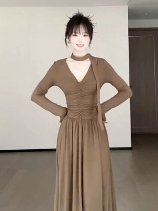 新款韩系温柔风设计感褶皱飘带连衣裙大修身显瘦 #休闲减龄穿搭 #显瘦遮肉 #显瘦穿搭 #连衣裙