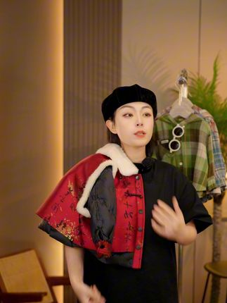 秋冬季必备的羽绒服、喜欢的一整套赶紧冲 #秋季必备 #谁穿都好看