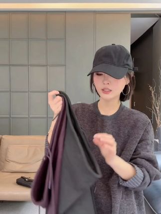 #显瘦穿搭#高级感穿搭#谁穿谁好看#yoyo#FORNIFORNI 时髦公式 极细羊毛绑带直筒卫裙