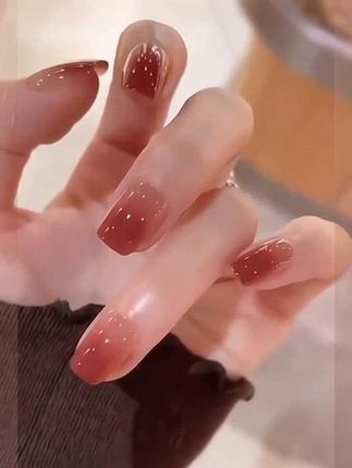 美晕了!真的超级显白~#超好看穿戴甲 #温柔风美甲款式推荐 #超好看穿戴甲# 温柔风美甲款式推荐 #番茄美甲# 穿戴甲