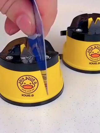 炎禹小黄鸡磨刀器磨刀石家用快速磨刀全自动厨房多功能菜刀磨刀器#炎禹磨刀器 #小黄鸡磨刀器 #厨房用品 #磨刀工具 #全自动磨刀