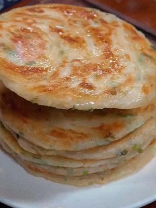 皇家小虎葱油饼老上海风味小吃冷冻半成品香酥葱花煎饼早餐速食品 这个葱油饼太好吃了,关键做法简单#葱油饼 #好吃到停不下来 #葱花饼#真材实料才能做出好味道 #好吃到停不下来 #早餐饼 #面食 #葱油饼