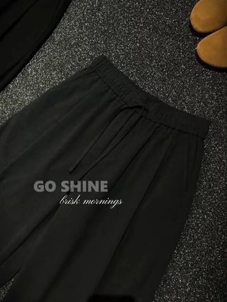 垂感时尚西裤,秋季百搭单品#秋季穿搭 #ootd穿搭 #新款上新 #西裤穿搭#休闲裤