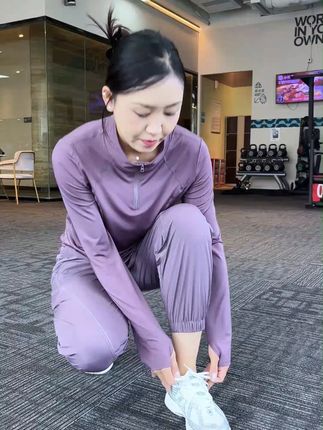 运动“取一抹阳光敬好运与自由” #运动穿搭 #健身穿搭 #运动裤 #见人不如健身