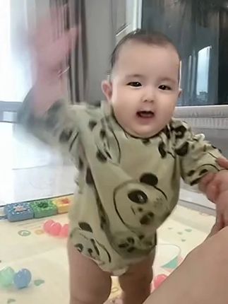小老三吃醋啦 #中俄混血 #萌娃 #亲子时光