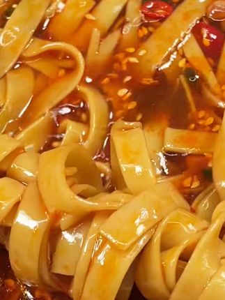 十城美味全浓缩!拌面超有料,嗦面根本停不下! #十口味城市拌面 #大盘鸡面 #安徽太和板面 #拌面速食