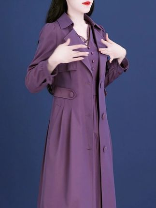 一件衣服的价值有很多,不仅可以让你变得很漂亮,更重要的是让你充满自信。#风衣外套#品质女装#遮肉显瘦#洋气减龄