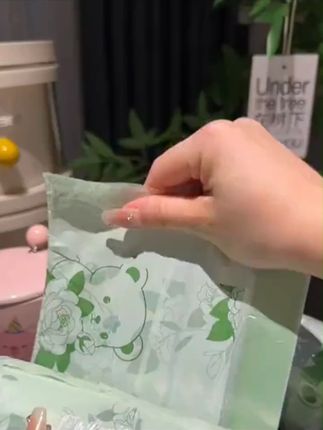 艾草垃圾袋加大加厚防蚊虫,垃圾袋加厚家庭用批发1000只轻语森林绿色款垃圾袋大号家用抽绳款特厚垃圾袋点断式大卷收口 (2) #艾草垃圾袋加大加厚防蚊虫 #垃圾袋免撕抽绳式 #垃圾袋加厚加大结实耐用 #谁是垃圾袋热销榜第一名 #垃圾袋加厚家庭用批发1000只