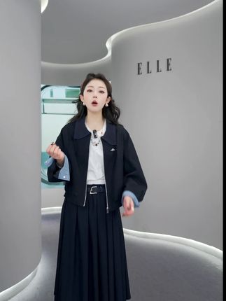 开心就要咔次咔次 #ELLE女装 #秋冬焕新季 #老钱风 #秋季外套 EF52574言言