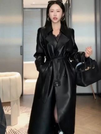 【黑标战袍】<YiYiii>小个子时尚英伦皮衣高级感简约风衣外套#品质女装 #连衣裙 #黑色系 #又美又飒 #每日搭配分享