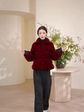 #鹅绒服穿搭 #保暖显瘦 #轻奢女装 #保暖又好看 #鹅绒服羽绒服
