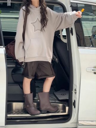 又不是每天都能遇到喜欢的衣服,当然要赶紧入手啦
