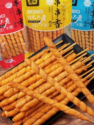 手工麻花儿时怀旧零食小时候味道麻辣串#麻花 #麻辣串 #麻辣麻花 #香辣麻花 #麻花零食