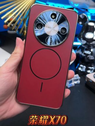 #荣耀X70  优雅高贵的好搭档!奢华外观辅以磨砂手感,看过就会爱上!强力磁吸圈方便实用,镜头高清全包膜十分安心 #荣耀  #手机壳  #手机壳推荐  #手机配件