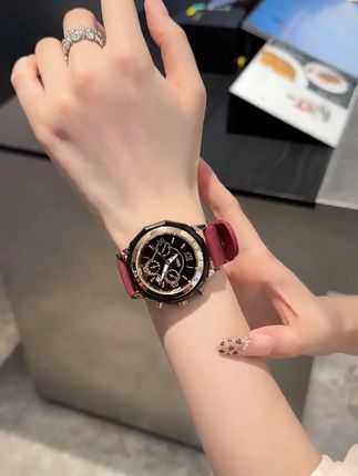 奢侈品的广告词:爱不会在你光芒万丈的时候出现,却会在你狼狈不堪的时候降临z#手表推荐 #礼物推荐 #手表控