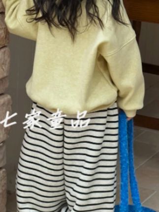 那一年 遇见你 甚喜之养育至今 心甘情愿这世界乱糟糟 而你就是妈妈的那束光我们的浪漫藏在了一日三餐 朝夕相伴中我永远享受养育你的过程享受陪你长大的幸福望你一生平安 健康喜乐 #骗你生女儿系列 #女童穿搭 #我的女孩 #加绒套装 #童装搭配