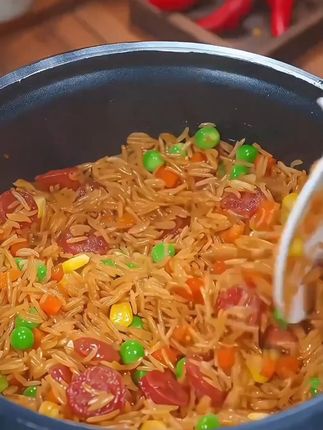 来自贵州山水间的长粒香米,阳光雨露精心滋养。米粒修长饱满 ,饭粒松软有嚼劲,口感 软糯香甜, 越吃越香!#长粒香大米 #贵州新大米 #长粒香米 #猫牙米 #优质农产品