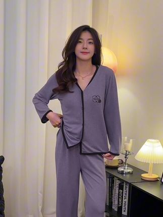 今天出门又被要链接了,就是这套新款的家居服套装 #睡衣女款  #睡衣秋款女
