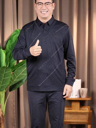 这么适合爸爸穿的假两件套装,不会真舍不得给他买吧!#品质男装  #爸爸装  #面料柔软舒适  #内搭外穿都好看  #保暖又好看