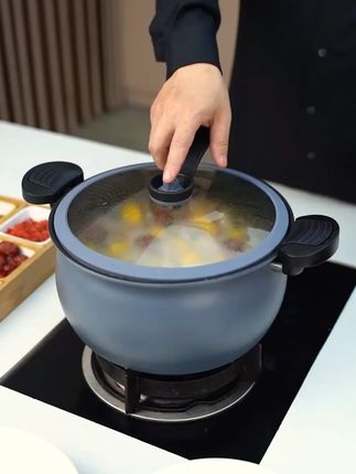 要想生活过得好,汤汤水水少不了,煲汤/炖鸡/焖猪蹄/样样行 营养美味更快捷#不粘锅 #好物推荐🔥 #厨房好物 #煲汤