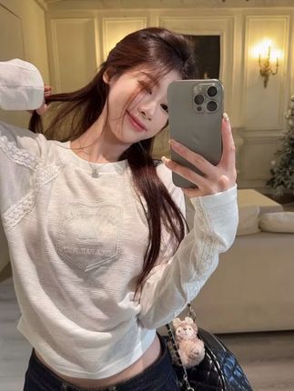 松弛感设计感拼接花边蕾丝白色长袖T恤女22771##上衣#慵懒风穿搭#肌理感#遮肉显瘦#长袖T恤