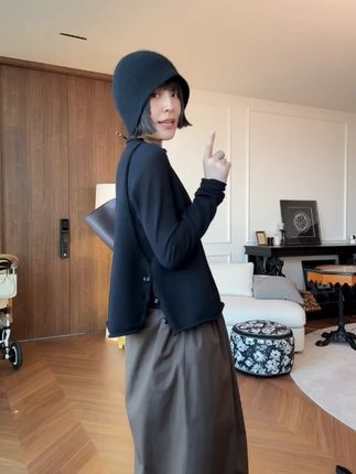 #跟电子闺蜜晒红人秋日穿搭#今天穿什么#琥珀流光风外套太适合秋天了#早秋秀场抄作业告别路人感#早秋高智感职场穿搭