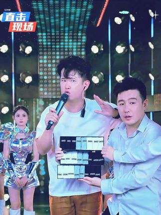 到手24双防臭袜 支持试穿三双哦 #袜子#袜子推荐#房岩小哥#多才多艺 #这谁顶得住啊