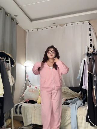 大码胖mm日系休闲运动阔腿裤套装女300斤秋季连帽开衫卫衣两 #大码胖mm搭配 #日系休闲穿搭 #休闲运动套装 #内搭外穿都好看 #连帽开衫卫衣套装