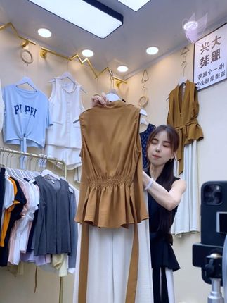 纯欲法式气质无袖背心女夏季新款修身显瘦高级感绑带外穿衬衫上衣#夏季新款 #外穿衬衫上衣 #修身显瘦