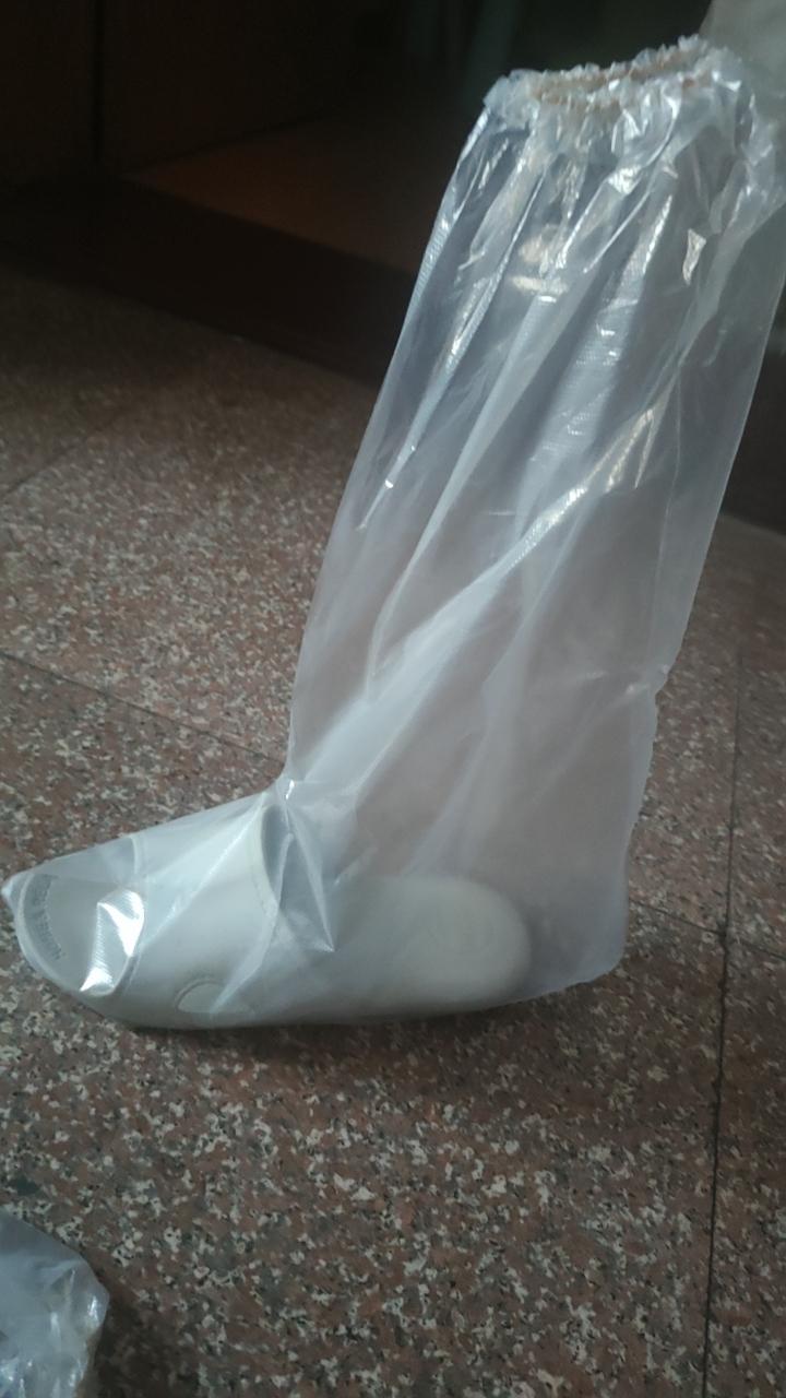 一次性高筒加长脚套。