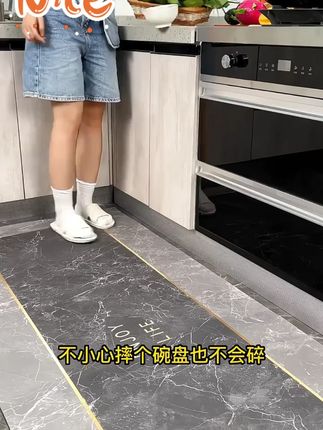 厨房地垫大面积耐脏防油防滑入户专用免洗防水地垫大门口长条脚垫#厨房地垫 #防滑地垫 #耐脏地垫 #防水地垫 #入户地垫