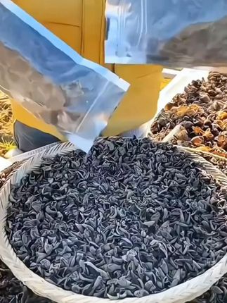 自家东北头茬春耳下来了#东北黑木耳 #头茬春耳 #黑木耳