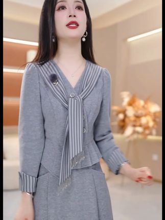 哪有那么多好运气和奇迹,更多的是自己坚持的勇气和努力的轨迹,一定要靠自己,因为没有等来的辉煌,只有拼来的精彩#显瘦穿搭 #优雅知性 #轻熟风
