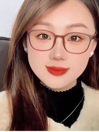 【有运费险】高清老花镜超轻女士花镜女款时尚护目眼镜黑框中老年 #老花镜# 防蓝光老花镜 #中老年# 眼镜 #花镜