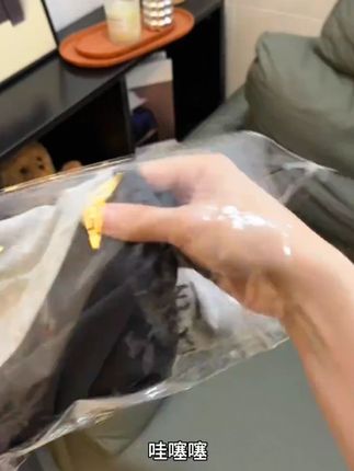 九月开学得给娃穿这种#纯棉t恤 这款假两件设计,上身柔软又舒适,男女宝穿都好看,关键很便宜!#萌娃穿搭