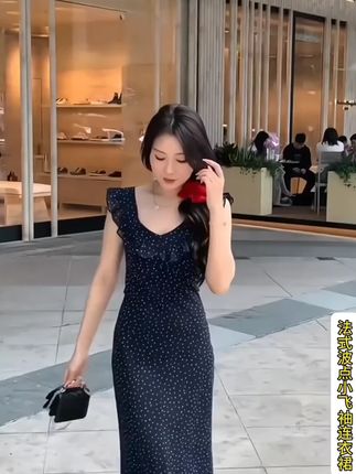 黑色小飞袖连衣裙子女夏季2025新款爆款法式高级感气质小个子长裙-3 #谁穿谁好看 #小飞袖碎花连衣裙 #法式显瘦连衣裙 高级感连衣裙