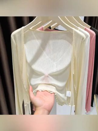 粉色V领系带防晒短外套女夏季新款吊带裙外搭宽松薄罩衫冰丝网纱#时尚百搭 #面料柔软舒适 #好物推荐 @DOU+小助手