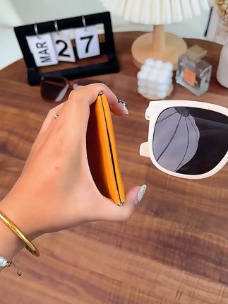 弹片设计眼镜包,小巧便携不占空间 #眼镜包 #墨镜包  #好物推荐  #好物挑选