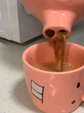 真…真猪奶茶?# 茶壶#茶壶茶具 #好喜欢 #玩个很新的东西