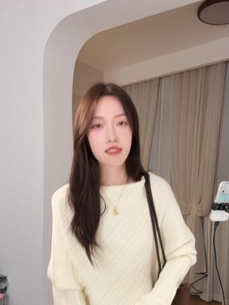 不规则斜领露肩针织衫秋季气质宽松显瘦毛衣上衣配腰带#气质 #大气 #高级 #休闲 #时尚