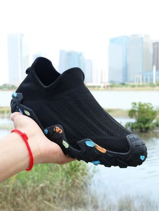 夏天脚爱出汗?这款袜子鞋清凉透气,一键清除闷热感,非常清爽 #袜子鞋 #透气舒适不闷脚 #飞织鞋