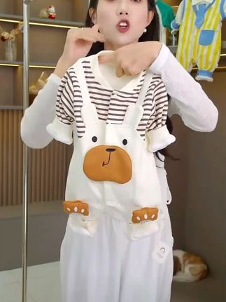 春秋新款条纹拼接熊脸假背带双层宝宝衣服婴幼洋气儿童衣服婴儿#宝宝春秋装 #条纹拼接衣服 #熊脸背带服 #婴儿衣服 #洋气童装