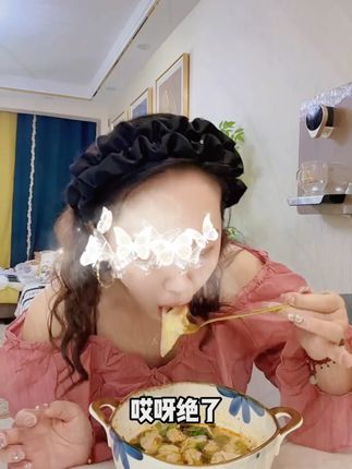 #纯手工鲜肉馄饨 #咸蛋黄皮蛋馄饨 #瘦肉馄饨套餐 #多口味馄饨 #皮蛋馄饨 【真手工】纯手工鲜肉薄皮馄饨咸蛋黄皮蛋瘦肉馄饨套餐多口味皮蛋